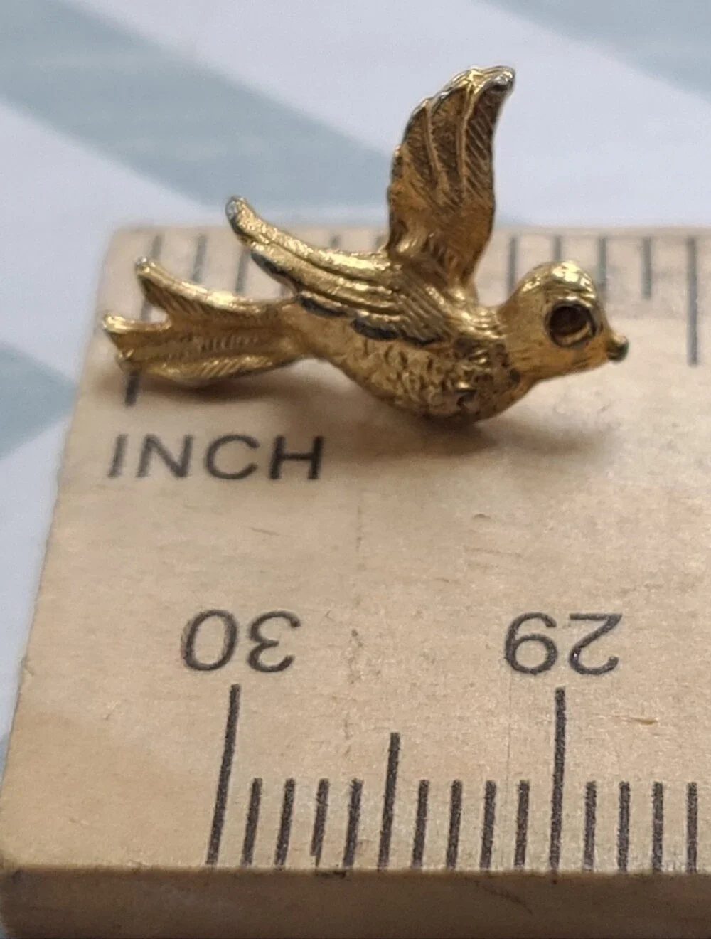 Vintage Gold-Tone Flying Swallow Bird Pin | Unmarked Mid-Century Profile Brooch